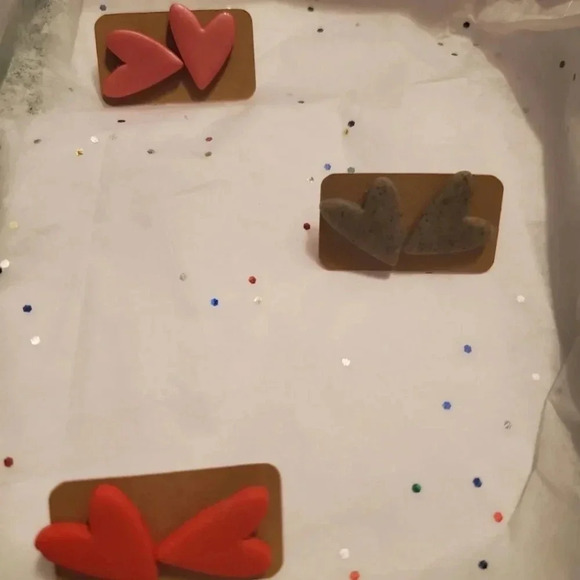 Clay Heart Earrings. - Picture 1 of 1